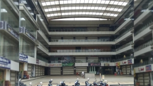 Retail shops and commercial stores at Shantiniketan Flora Business Hub